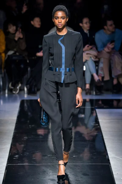 Look 4